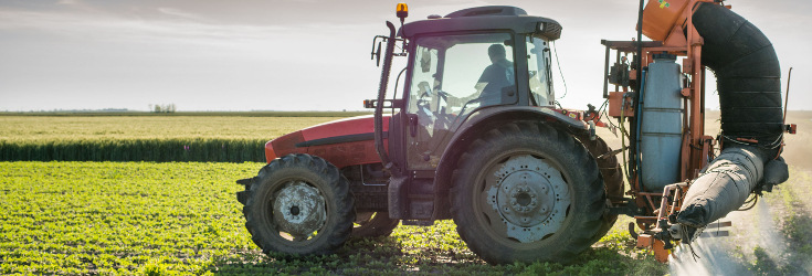pesticides_machine_on_field_735_250