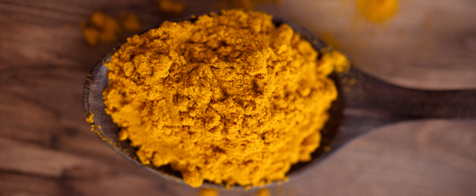 turmeric-spoon-powder-680