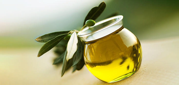 olive oil in glass jar