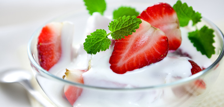 strawberries in yogurt