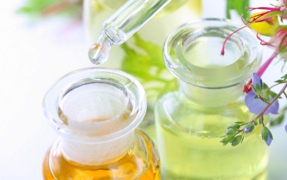 Easily Make Your Own Herbal Tinctures and Save Money