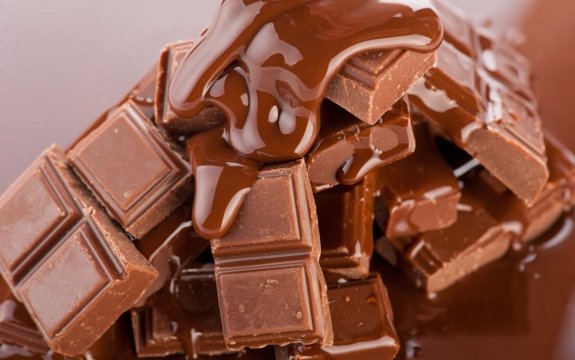 Study: Eating Dark Chocolate can Reduce “Excess Body Fat” in One Week