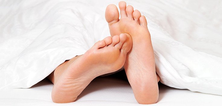 6 Tips on How to Stop Restless Legs Syndrome Naturally