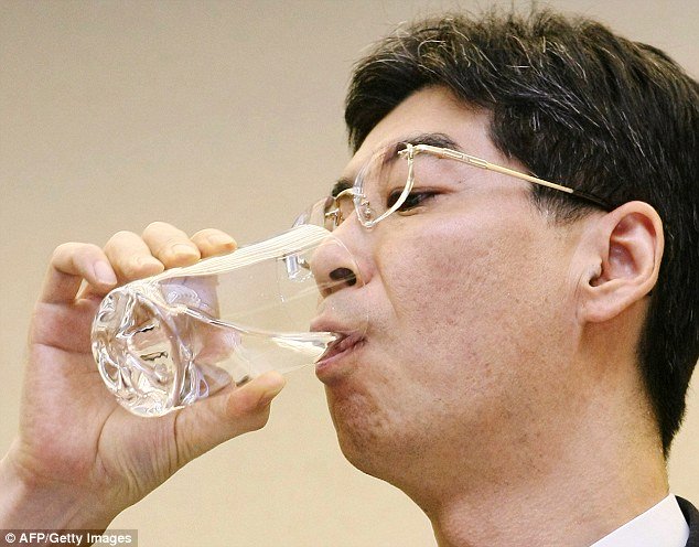 image-japanese-drink-decontaminated-water-13