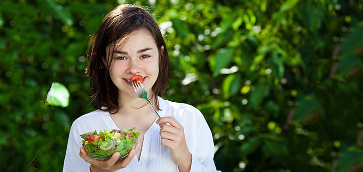 Association: Fruit, Veggie Consumption While Young Reduces Cancer Risk Later