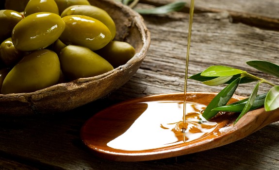 Olive Oil Reduces Risk of Heart Disease and Inflammation