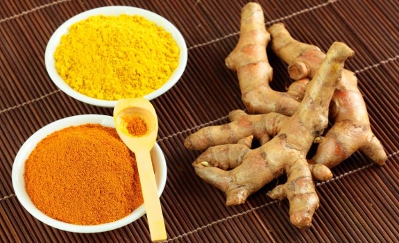 turmeric root and powder